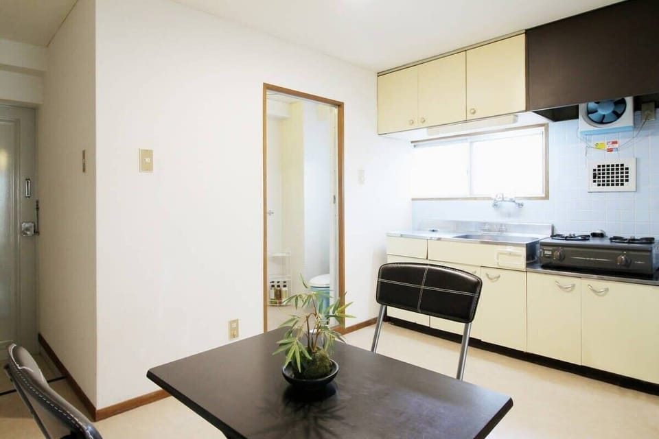 Kitchen and dining table