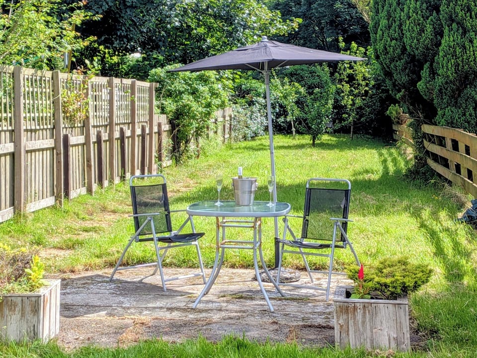 Lower Patio area | Curlew Cottage, Creetown, near Newton Stewart 