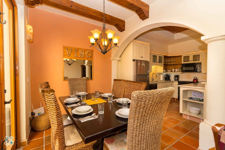 Dining room seat for 6 people, water dispenser