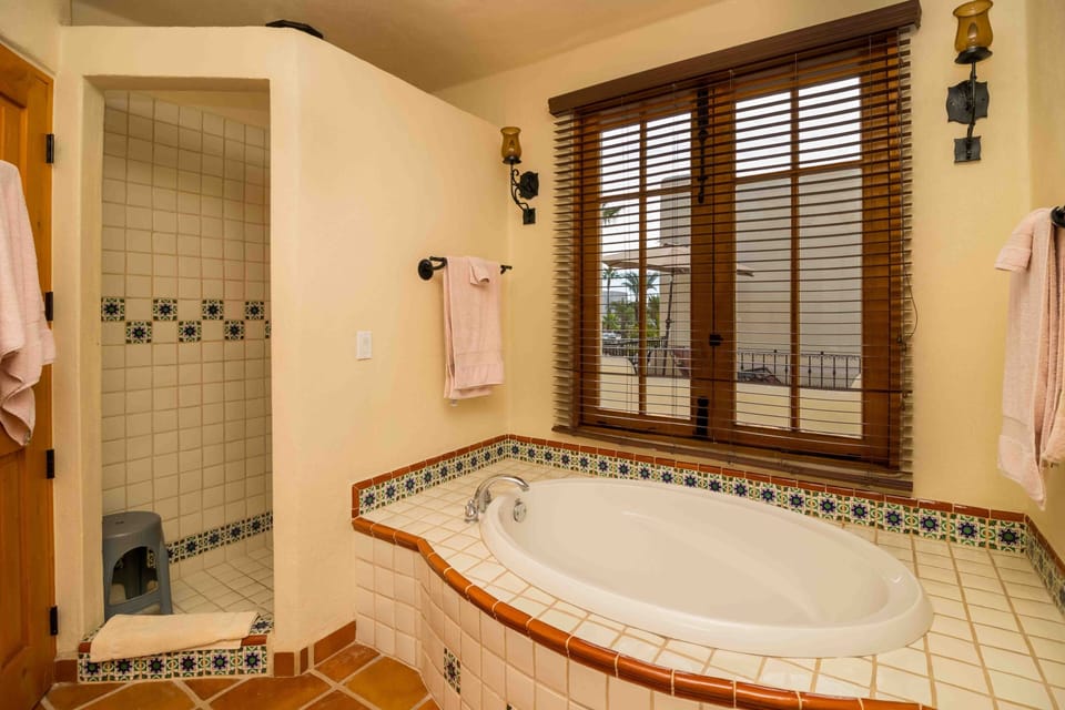 Master Bathroom Upstairs, shower, Bathtub