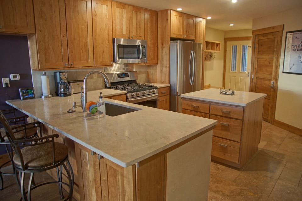 Granite Counters, New Cabinets & Appliances