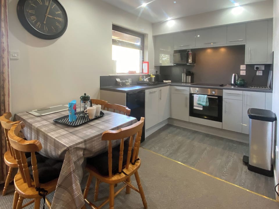 Kitchen/diner | Dubh Sgeir - Puffin, Oban