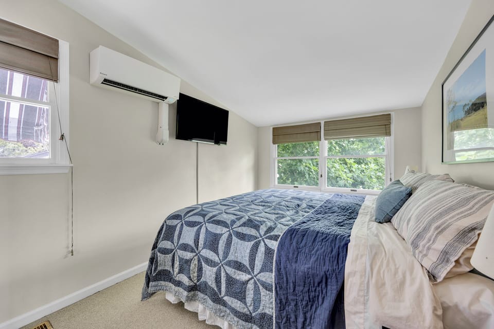 2nd Fl Primary Suite