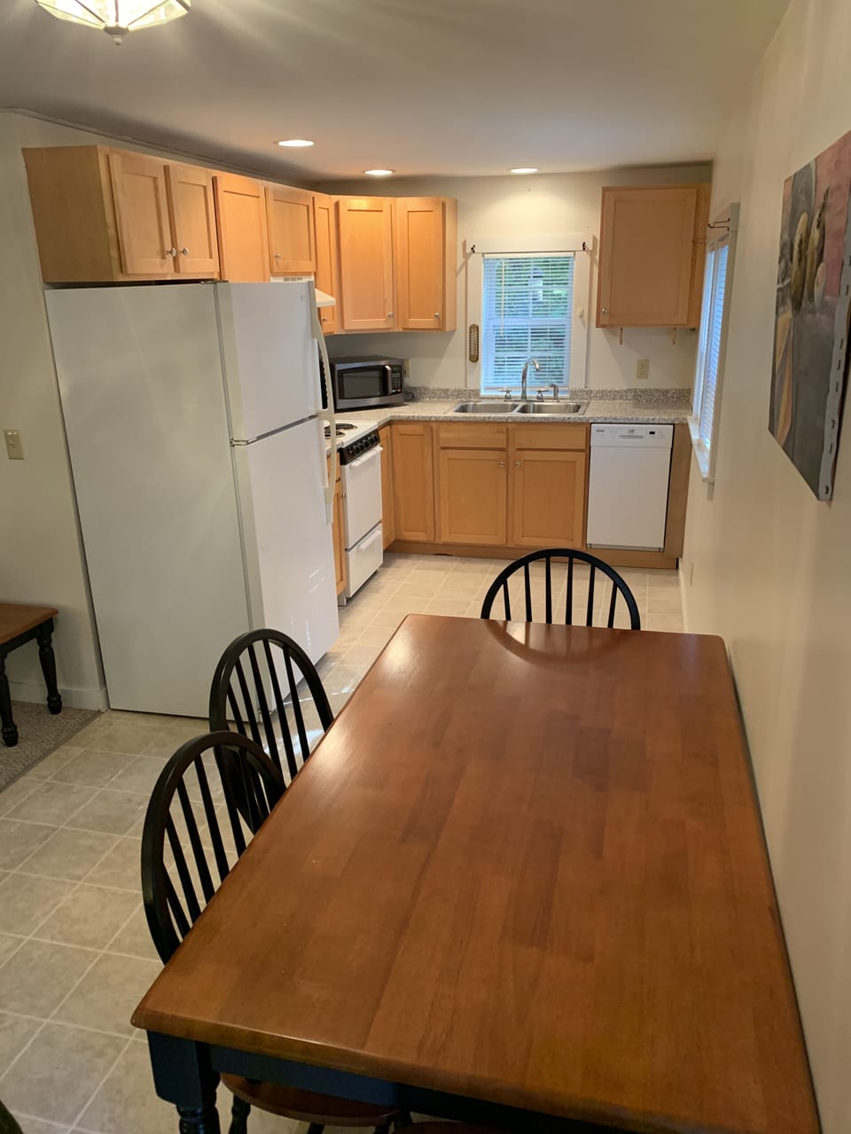 Dinning room area as well as kitchen area. 
