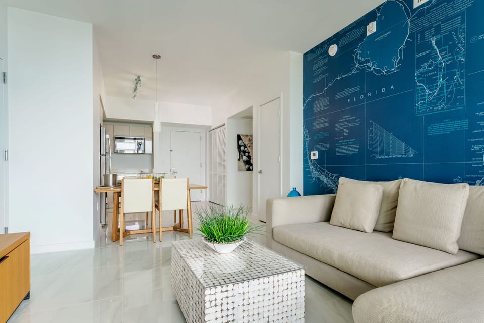You´ll have plenty of space to have dinner with your loved ones, watch a movie or just get ready to have a great night out.