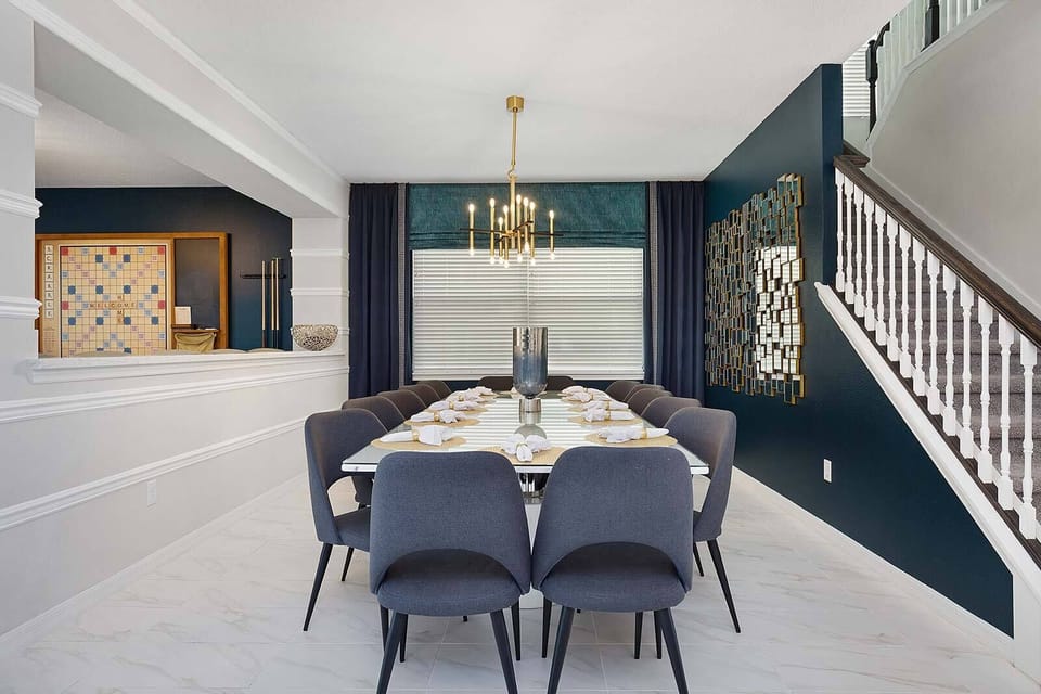Dining Room *Highlight*