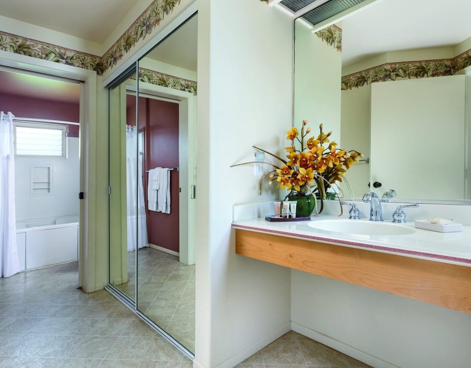 1 Bedroom Deluxe Upper Level