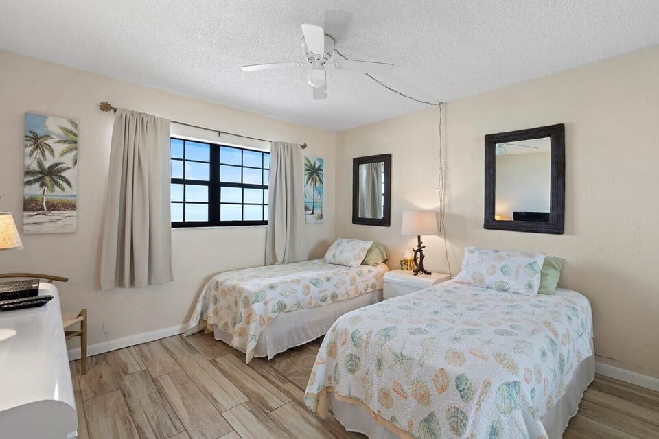 Guest Bedroom Twins