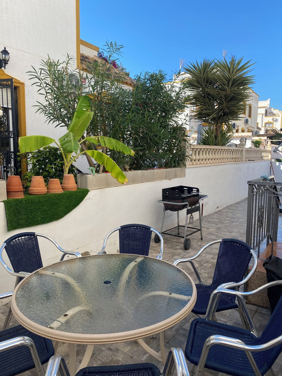 Shared pool 20 yards from villa 