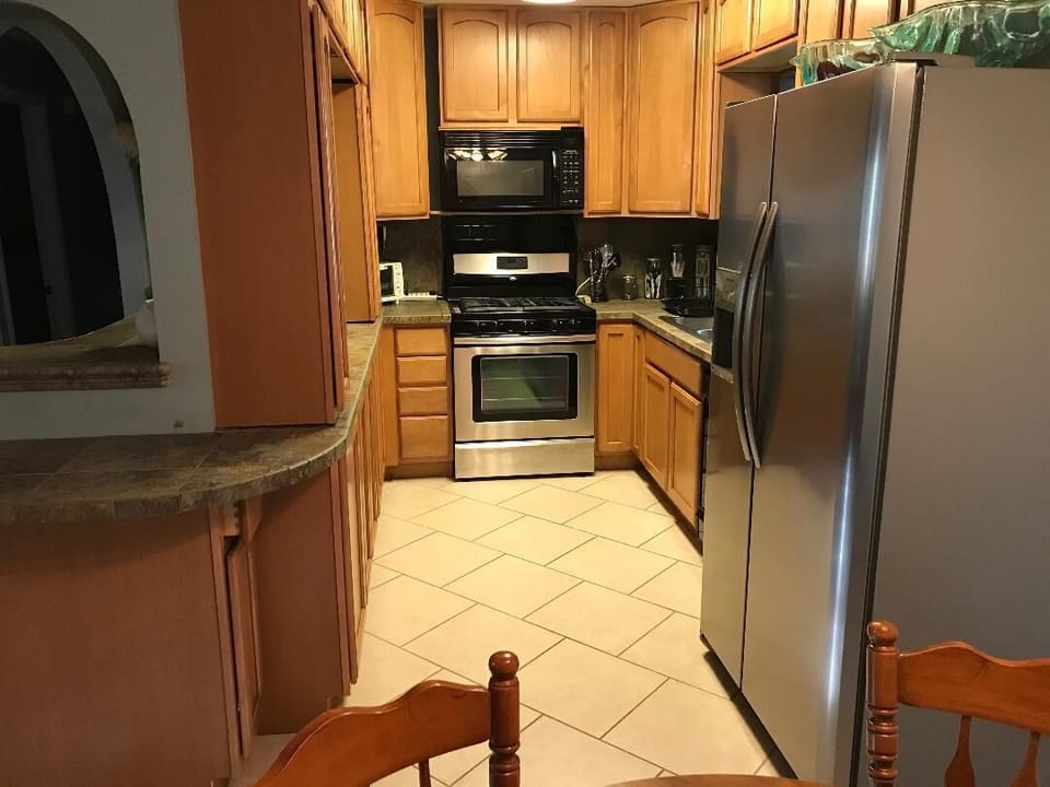 KITCHEN AREA