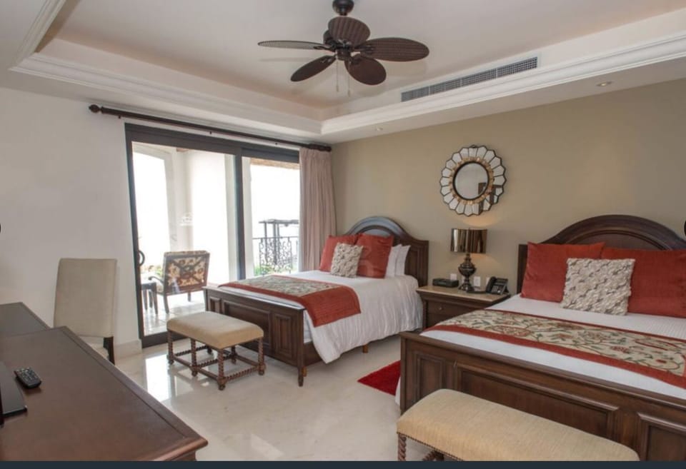 2 Queen Beds