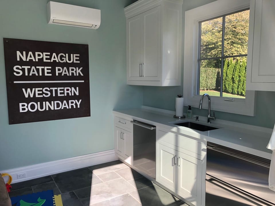 Pool house wet bar