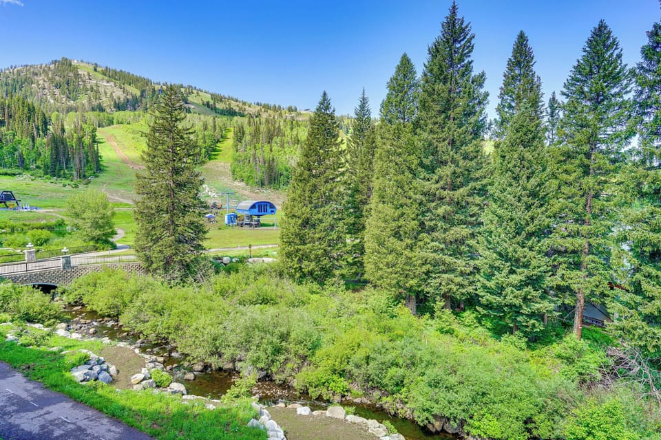 Salt Lake City Vacation Rental | 2BR | 3BA | 1,300 Sq Ft | Step-Free Access