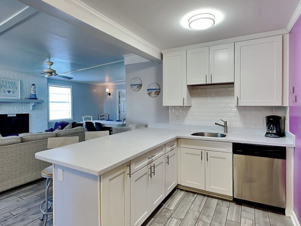 Full Kitchen