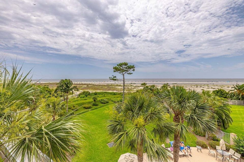 North Breakers 411 - Direct Oceanview Balcony