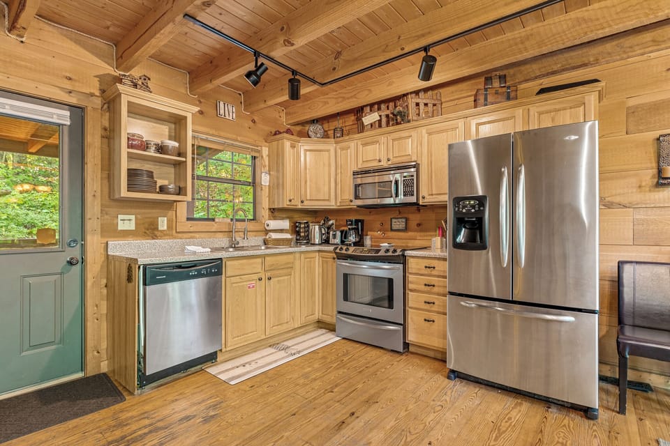 Fully Equipped Kitchen with Stainless Steel Appliances