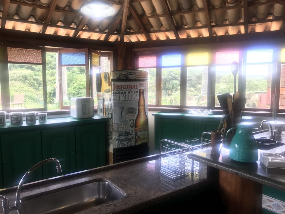 Fridge, oven, stovetop, electric kettle