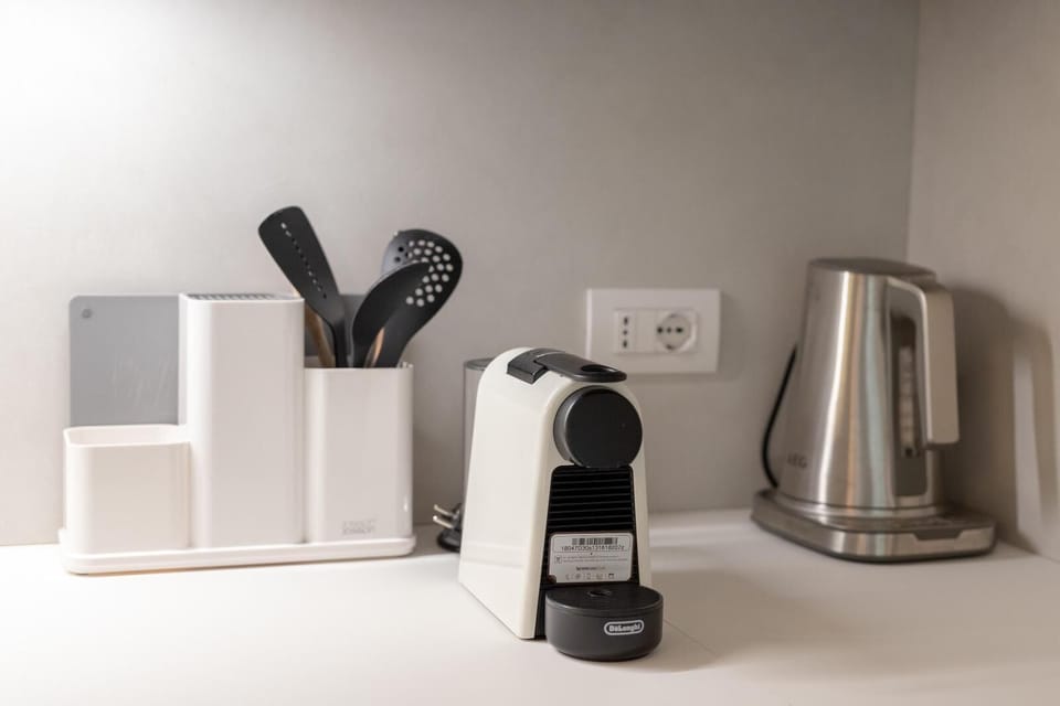 Kettle & Nespresso coffee machine