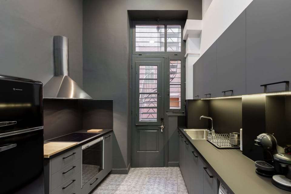 Fully equipped kitchen