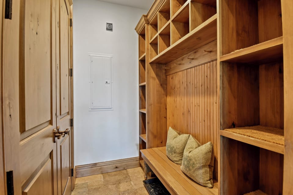 Entryway mudroom to hang gear and dry out