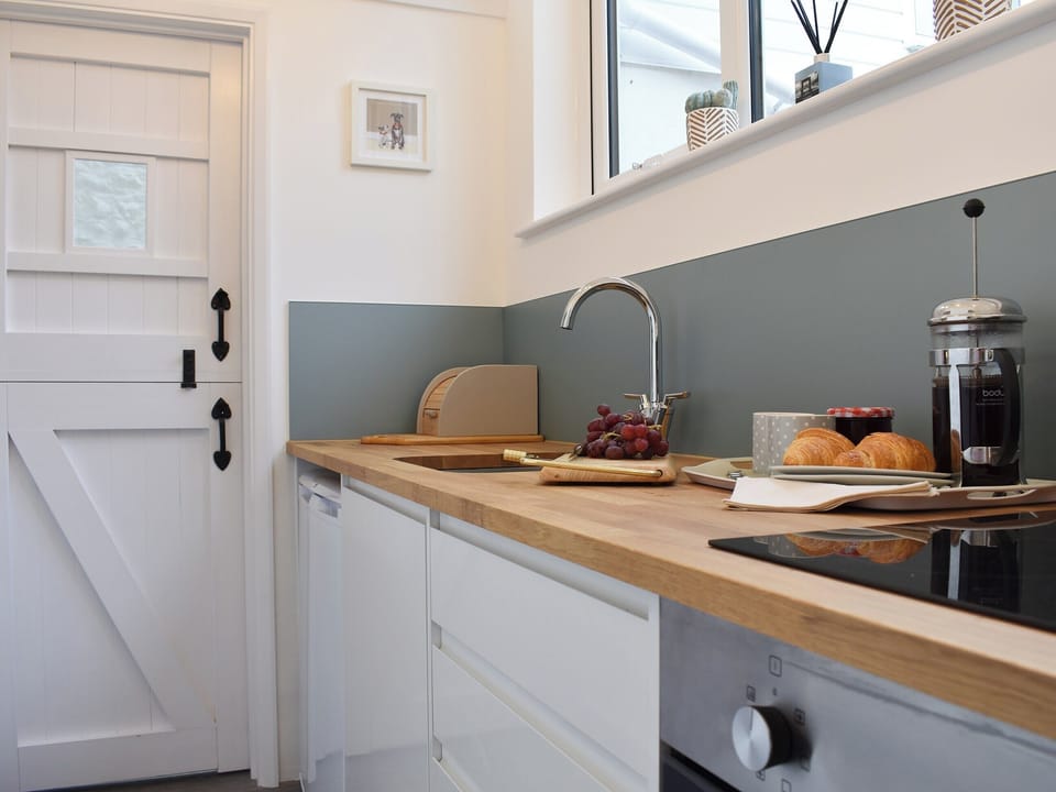 Lovely well equipped kitchen | Manor Cottage, Findon, near Worthing
