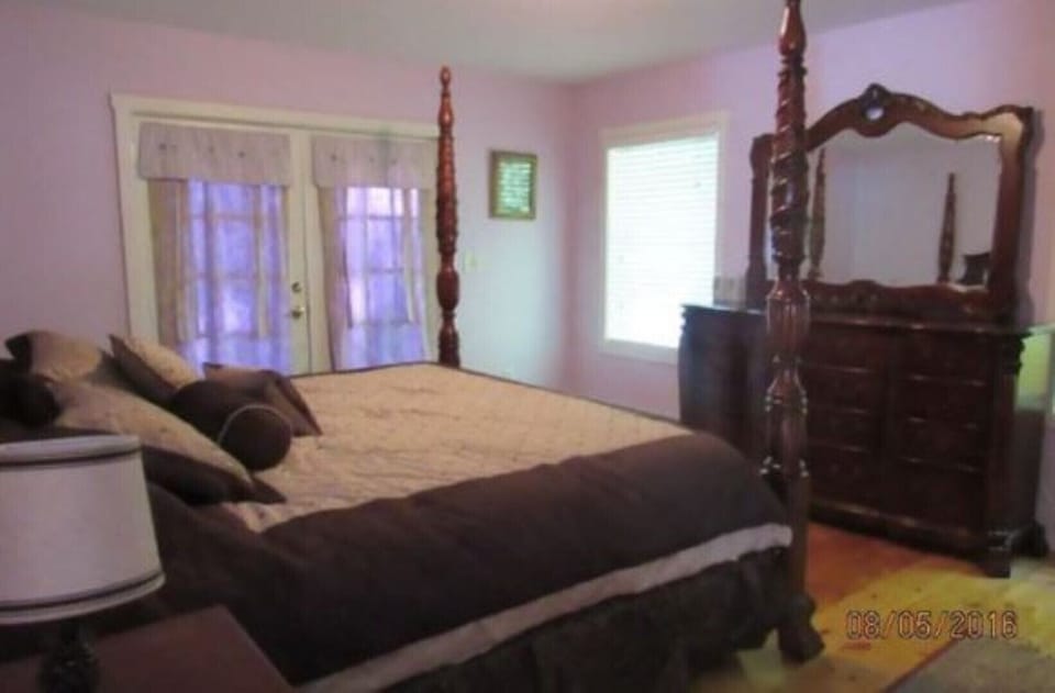 Pet friendly. -New long term rates