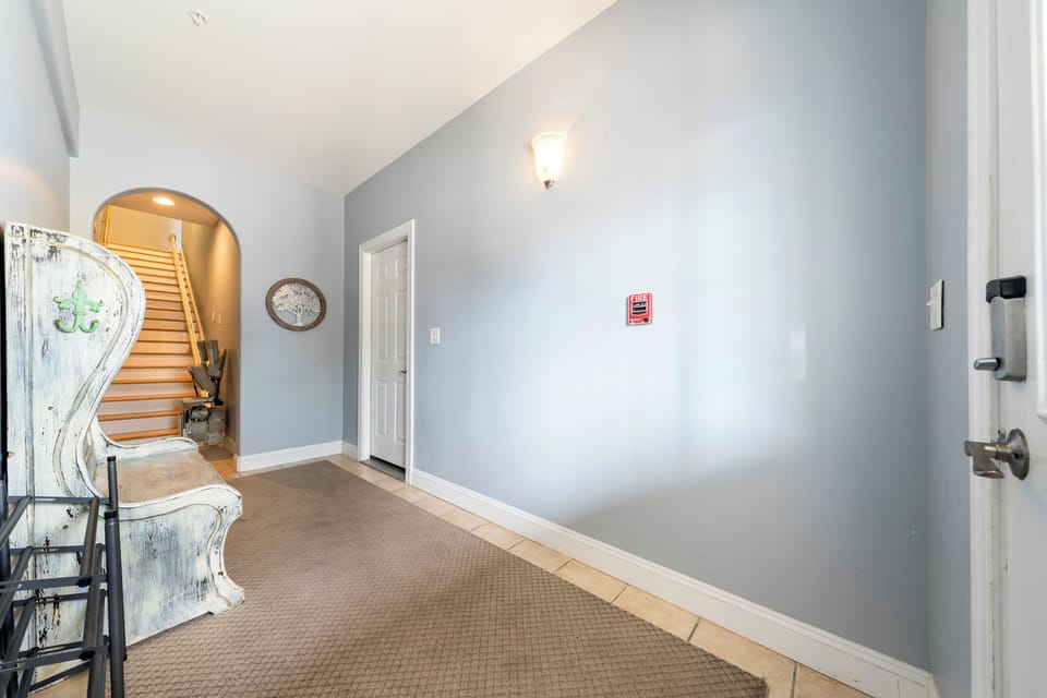 202FtFisherBlvdN,A3-8