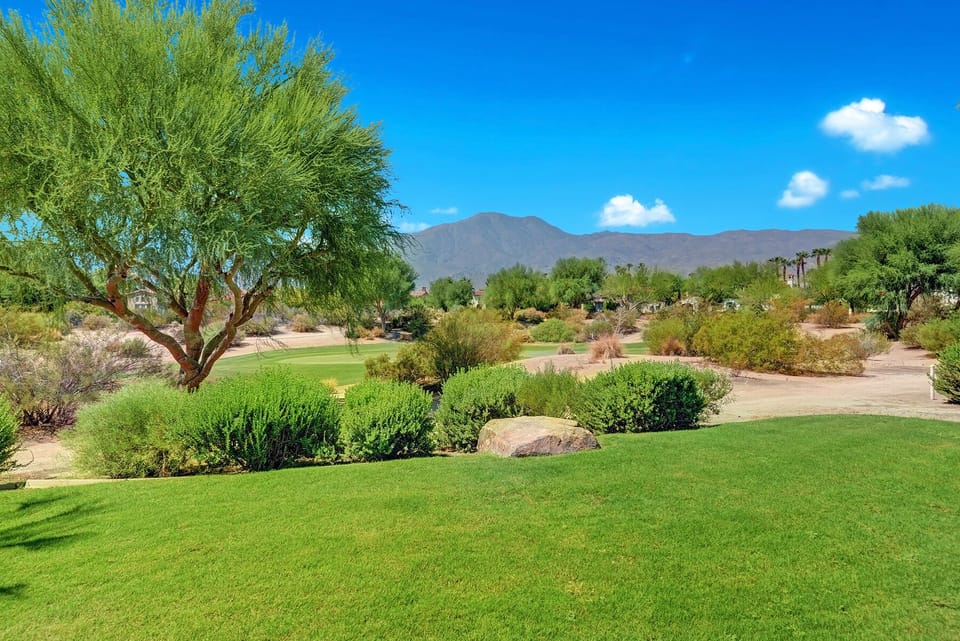 View of the Greg Norman 1st hole and mountain view 