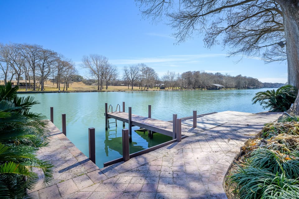 Dock