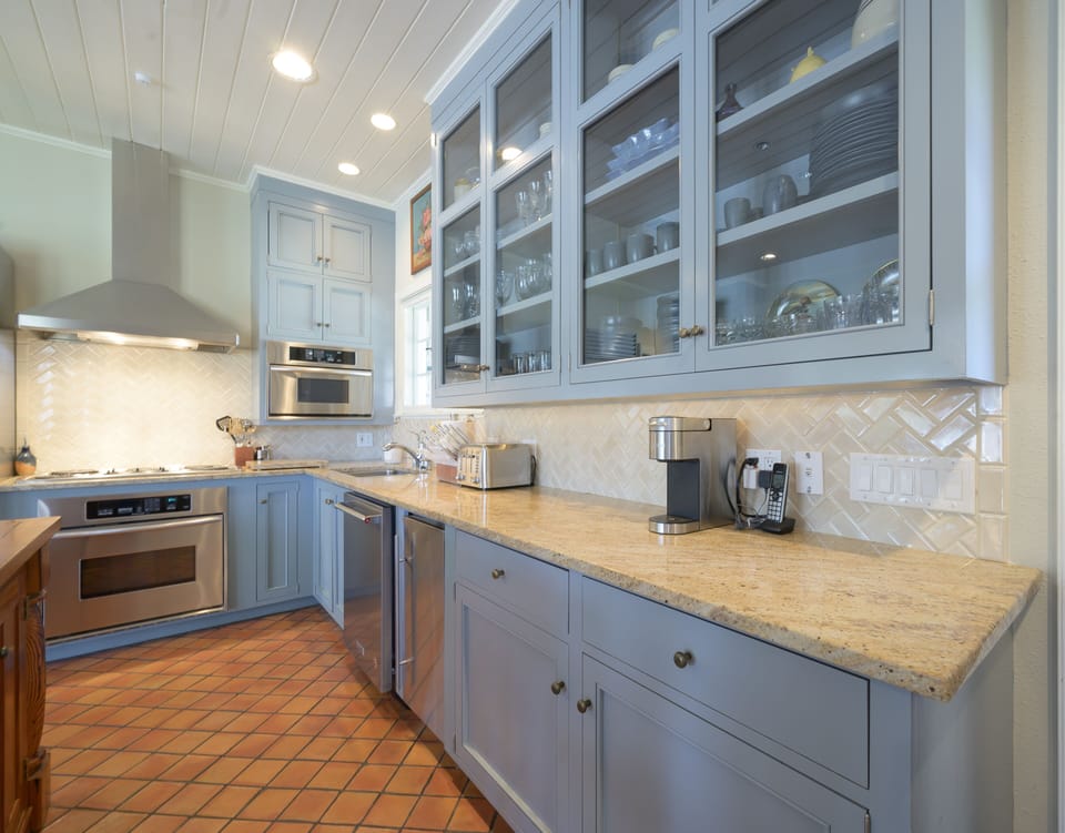 Main kitchen, note Keurig coffee machine
