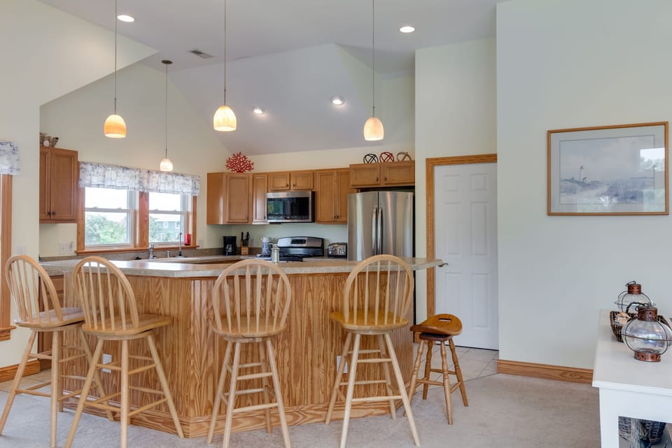 CC376: Wood Duck Inn l Top Level Kitchen