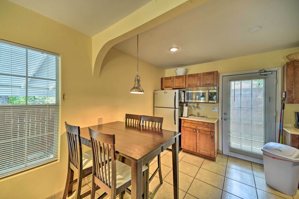 Dining Space | Dishware/Flatware