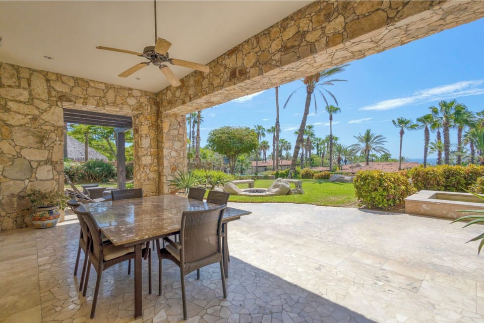 Dining Area on the Terrace with Views (1)