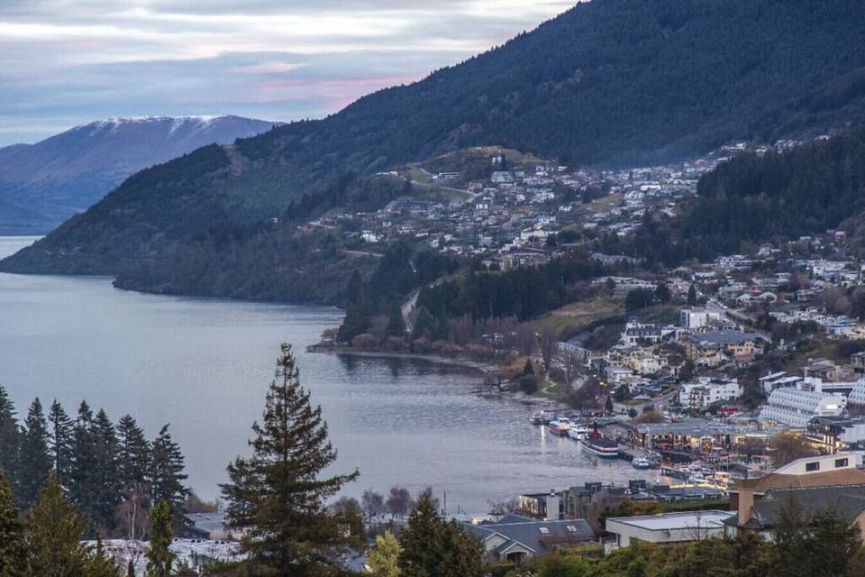 Views of Queenstown from Lago Infinito