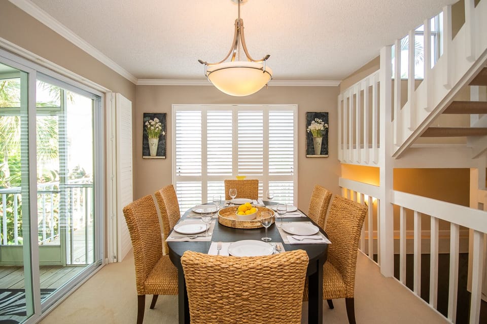Beach Walk dining room view from kitchen