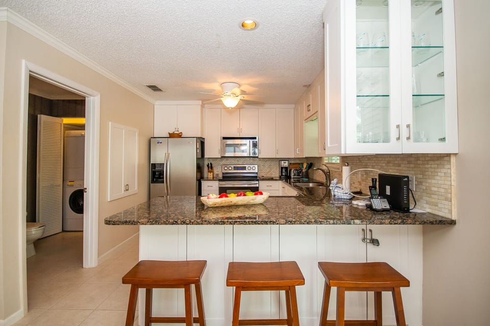 Beach Walk kitchen peninsula