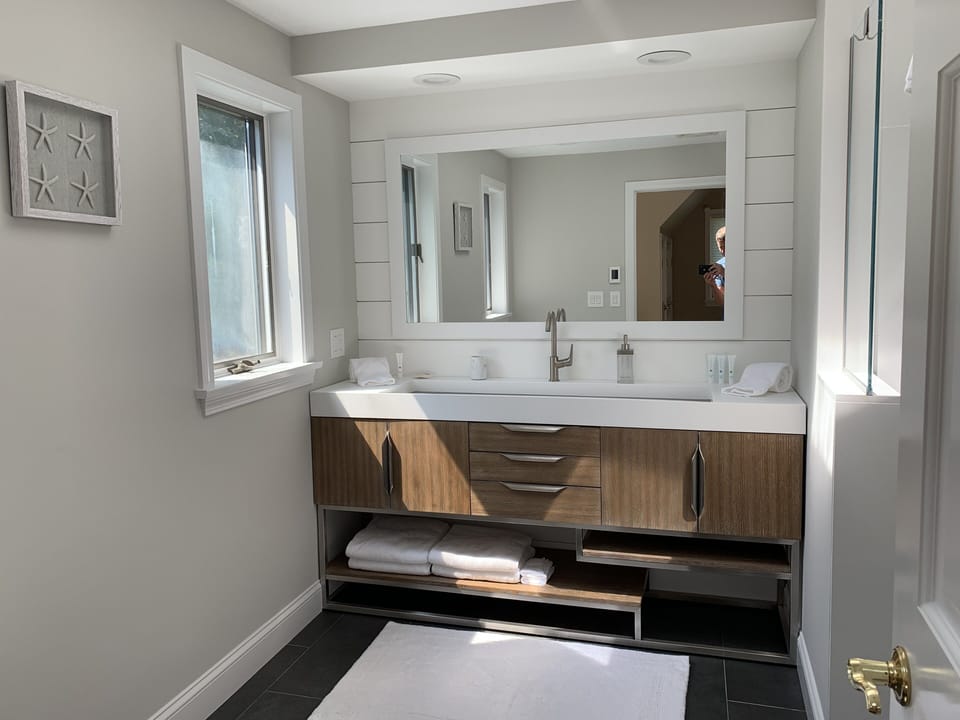 Bathroom #2 (2nd Fl Master) recently renovated on-suite 