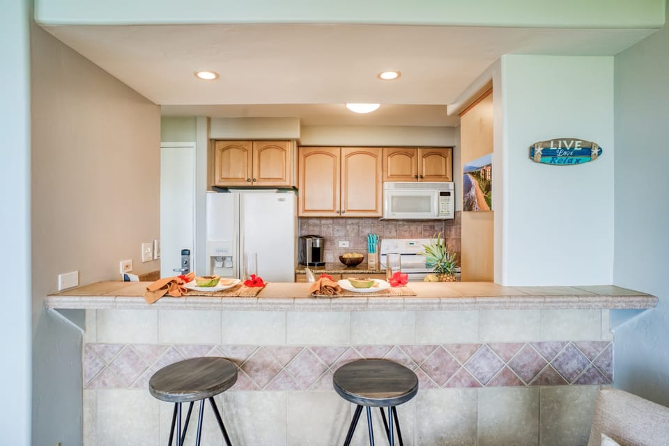 Eating area kitchen bar