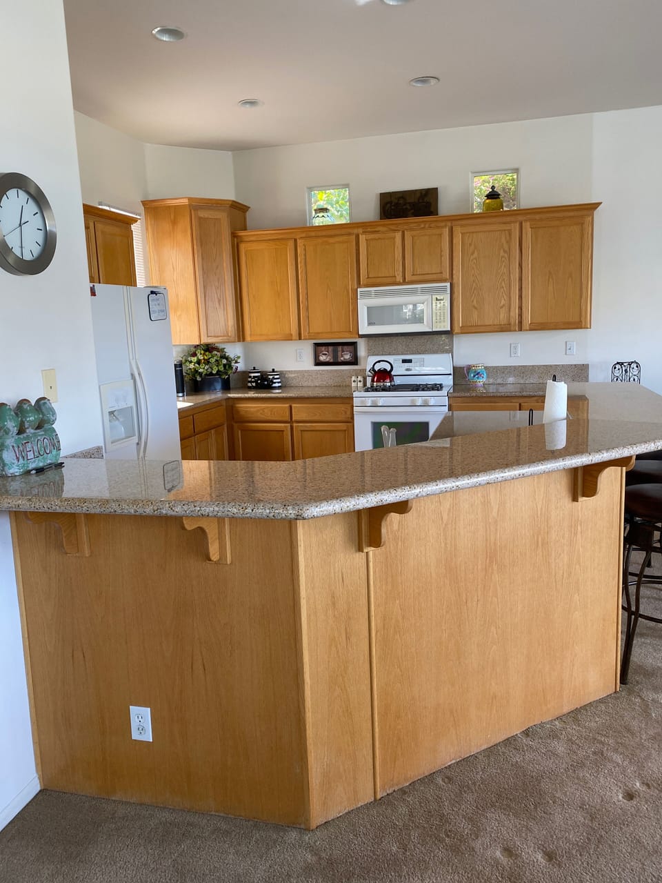 Kitchen with an Island!