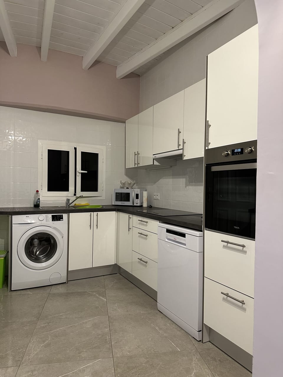 Brand new separate kitchen with dishwasher, cooker, hob and fridge/freezer