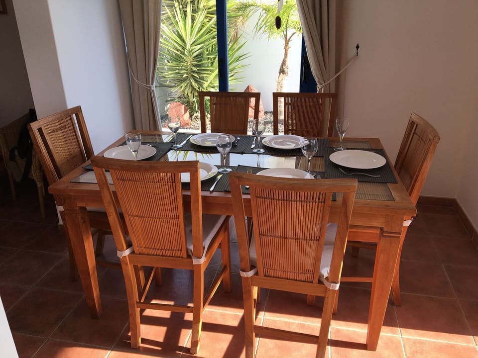 Inside Dining