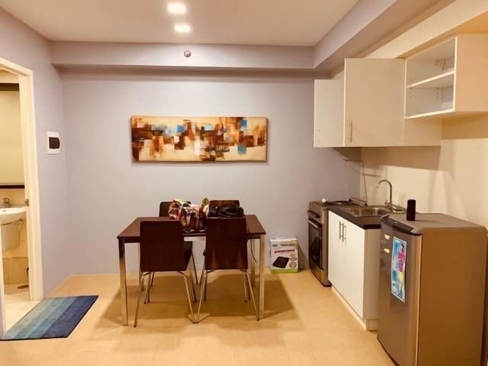 Live in Cebu, 1bedroom Avida tower in IT