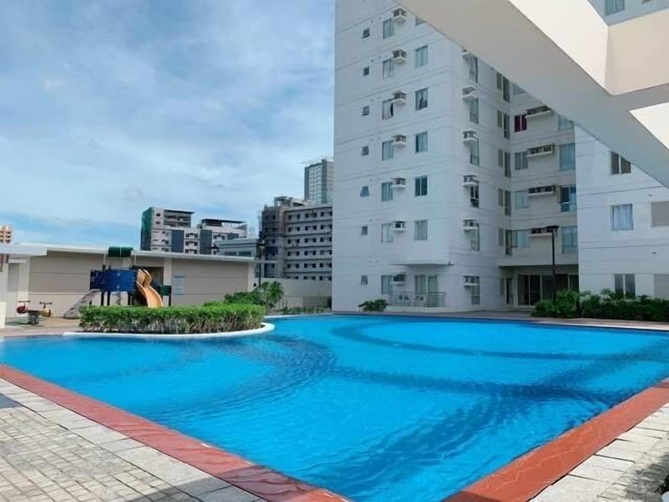 Live in Cebu, 1bedroom Avida tower in IT