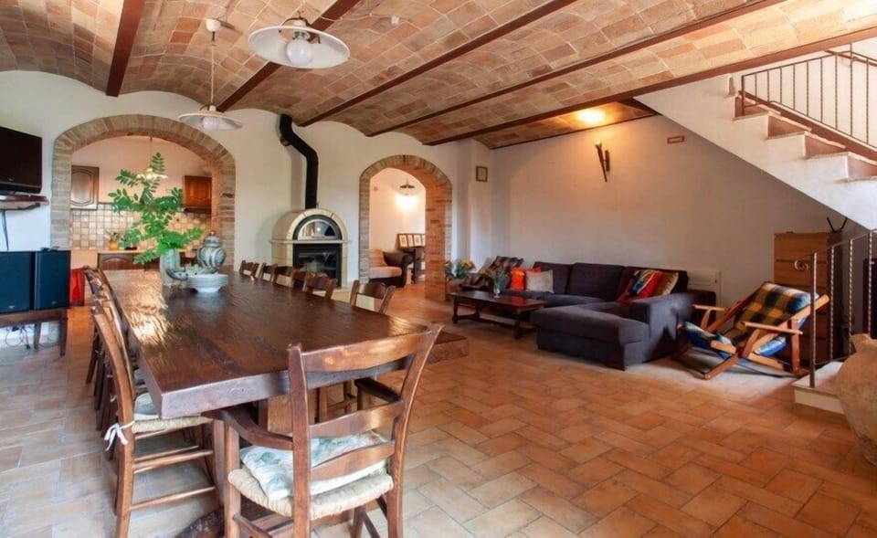 Il Paradiso Assisi, living and dining room (2)