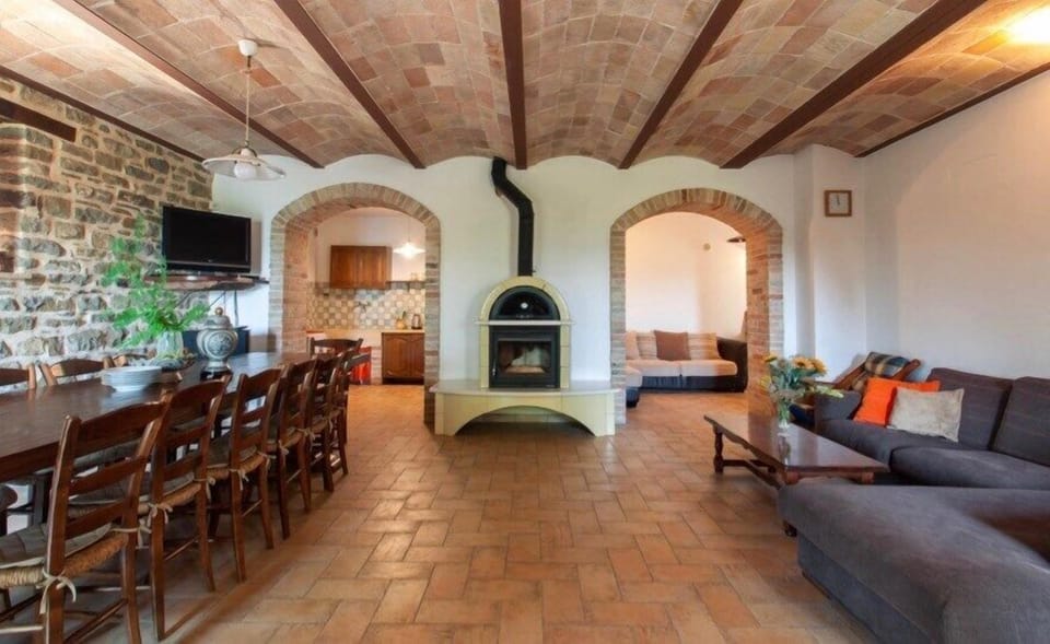 Il Paradiso Assisi, living and dining room (1)