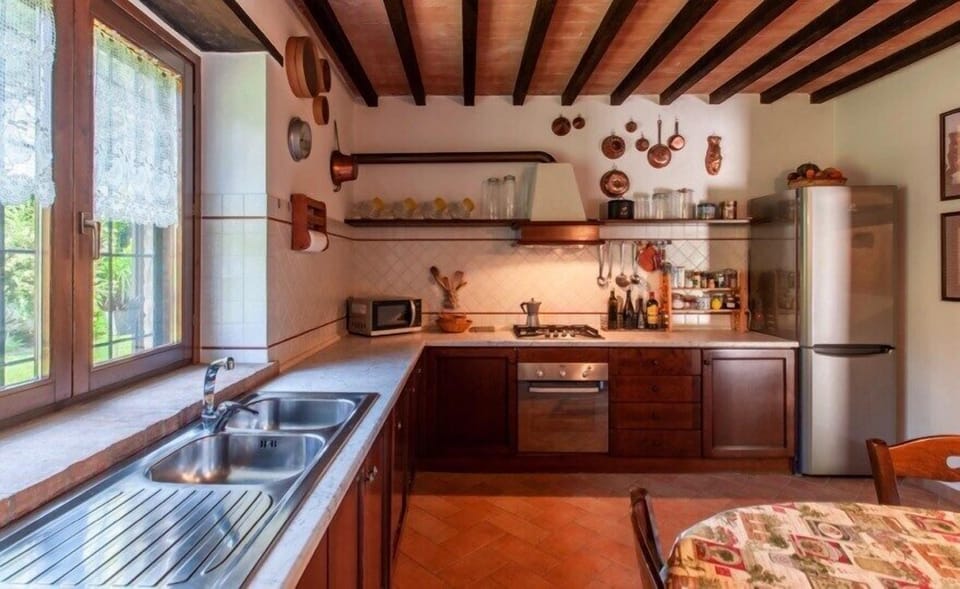La Camilla, kitchen