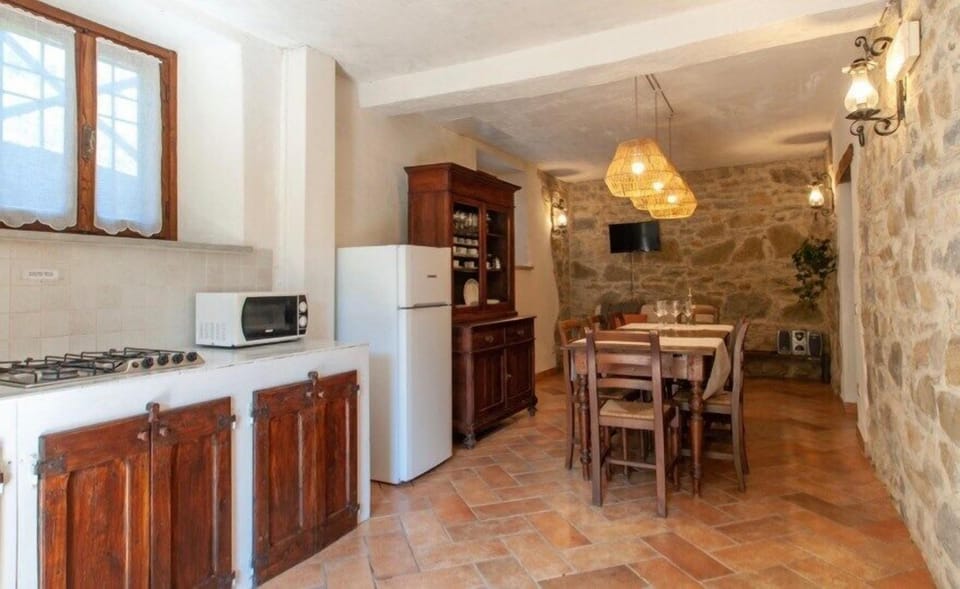 Villa La Ginestra, kitchen ground floor (1)