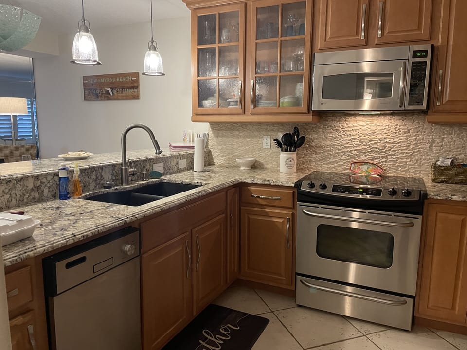 fully equipped kitchen
