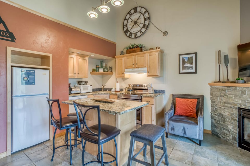 Dining Area with High Chairs