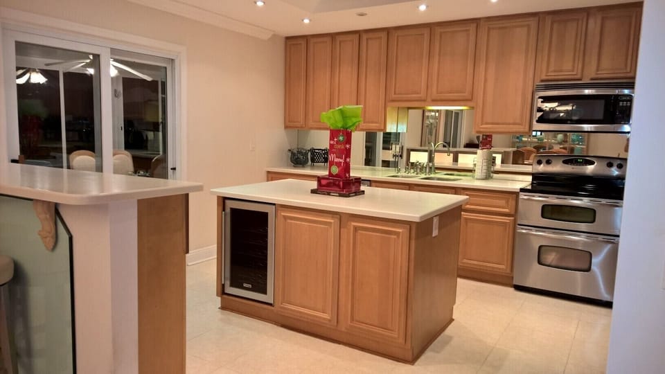Full kitchen with stainless appliances, double oven and wine fridge